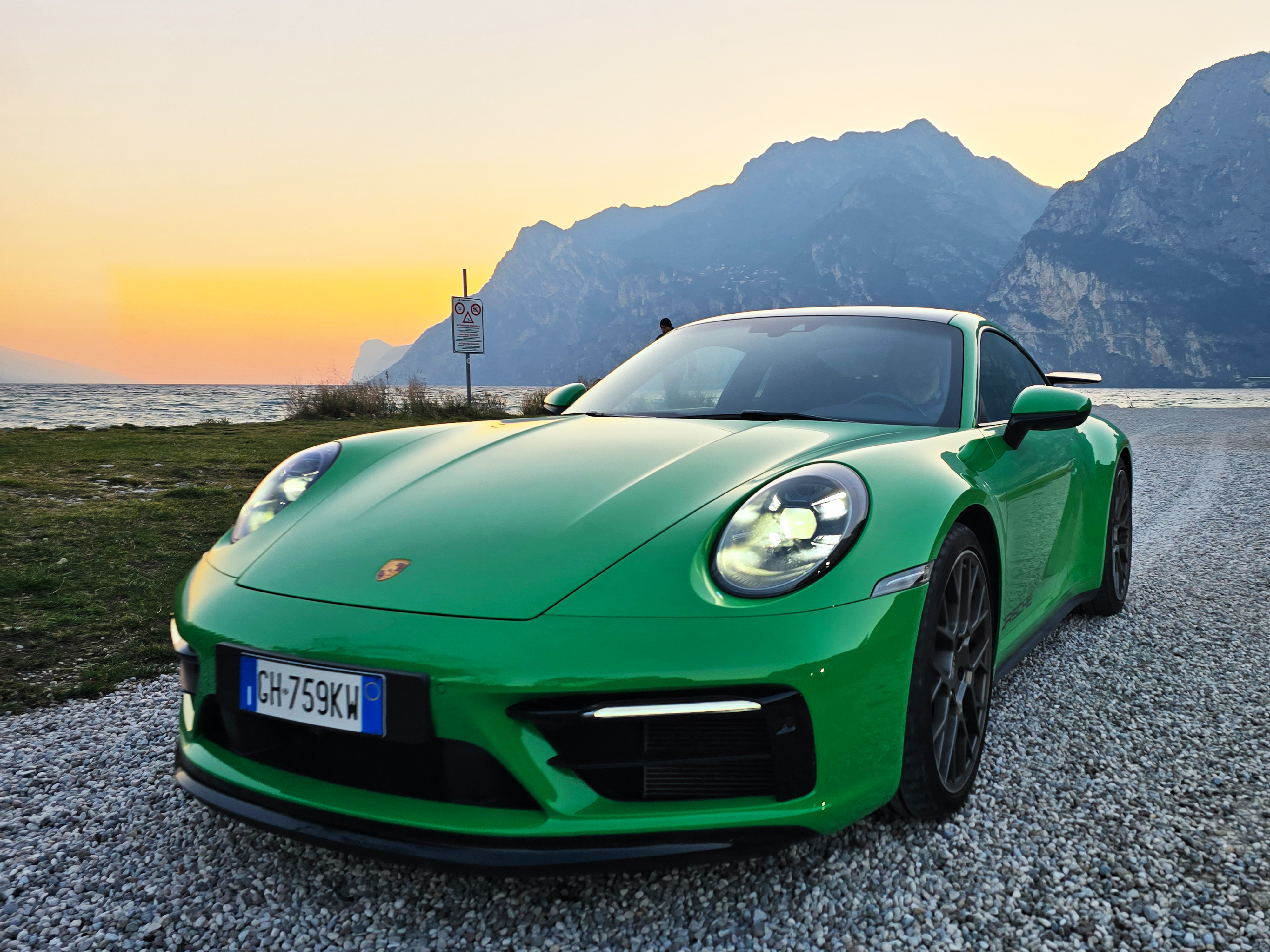 Porsche 992 4S